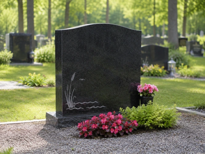 Sileäreunainen hautakivi Mikkeli